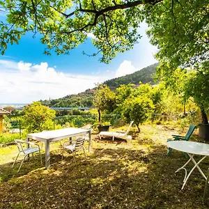  Appartamento Chiavari Cozy Apartments In Villa With Shared Garden & Parking Italia